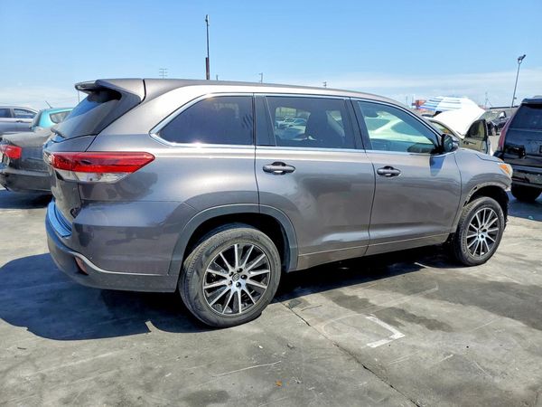 2018 TOYOTA HIGHLANDER