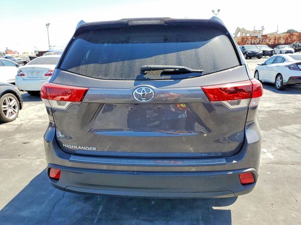 2018 TOYOTA HIGHLANDER