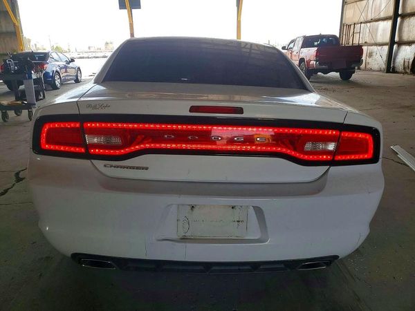 2012 DODGE CHARGER SE