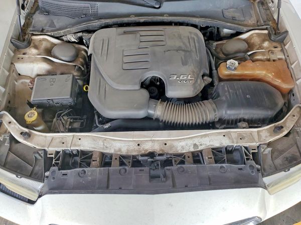 2012 DODGE CHARGER SE