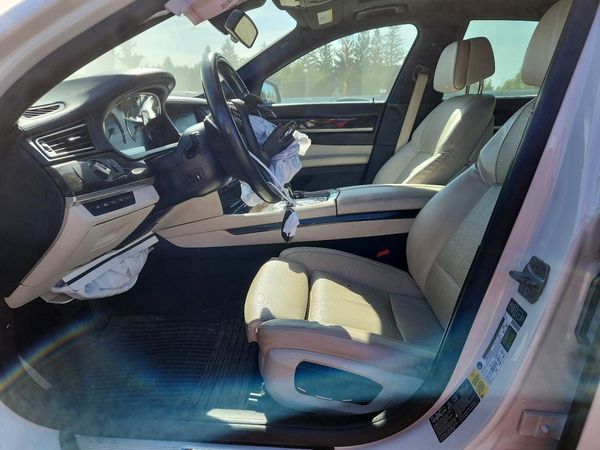 2014 BMW 7 SERIES — DENT