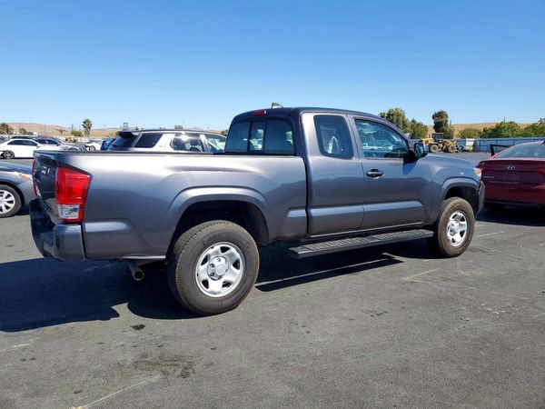 2017 TOYOTA TACOMA