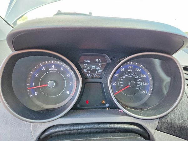 2015 HYUNDAI ELANTRA GLS(Middle)