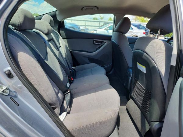 2015 HYUNDAI ELANTRA GLS(Middle)