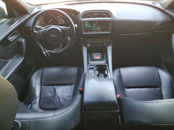 2019 JAGUAR F-PACE