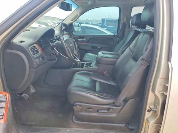 2013 CHEVROLET TAHOE LT — DENT