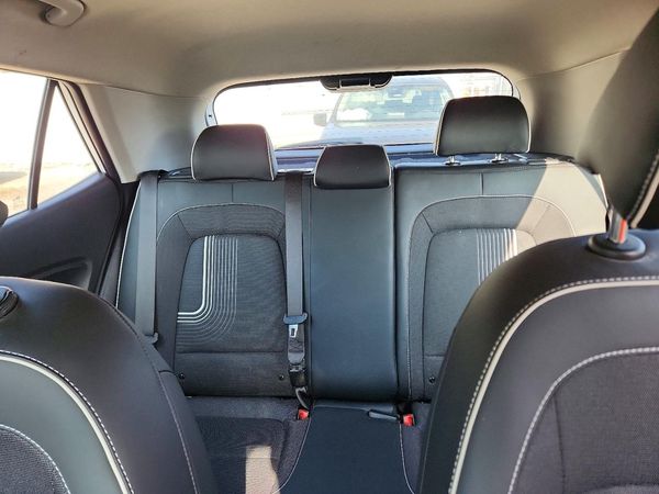 2024 HYUNDAI VENUE SEL / Limited — SUVN