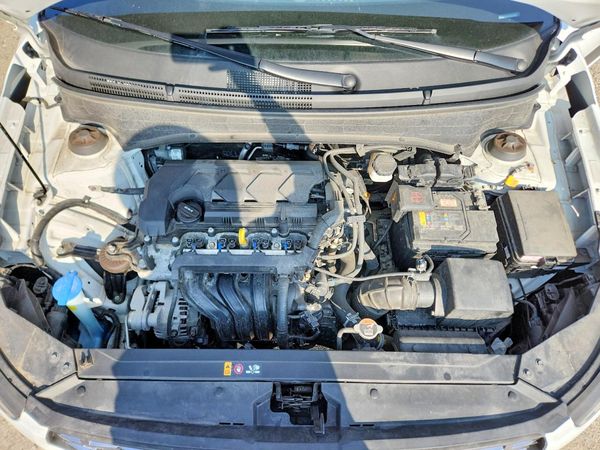2024 HYUNDAI VENUE SEL / Limited — Engine bay