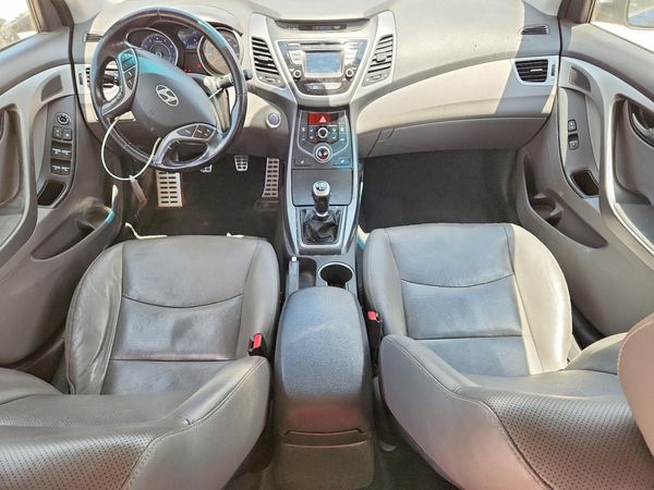 2014 HYUNDAI ELANTRA