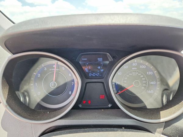 2014 HYUNDAI ELANTRA