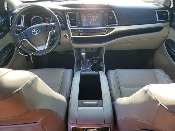 2019 TOYOTA HIGHLANDER