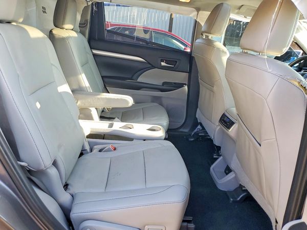 2019 TOYOTA HIGHLANDER