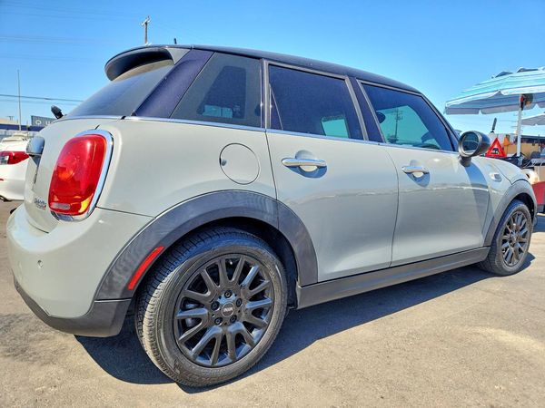 2018 MINI COOPER