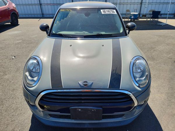 2018 MINI COOPER