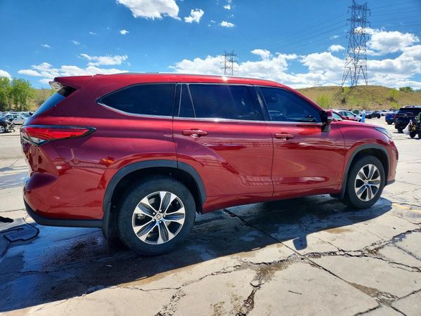 2022 TOYOTA HIGHLANDER