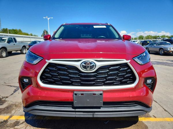 2022 TOYOTA HIGHLANDER