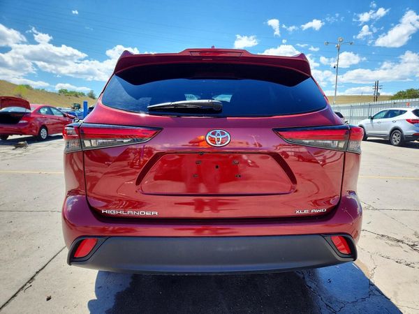 2022 TOYOTA HIGHLANDER