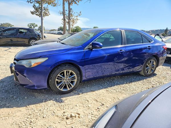 2015 TOYOTA CAMRY