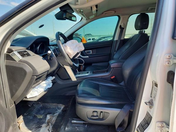 2019 LAND ROVER DISCOVERY SE — DENT
