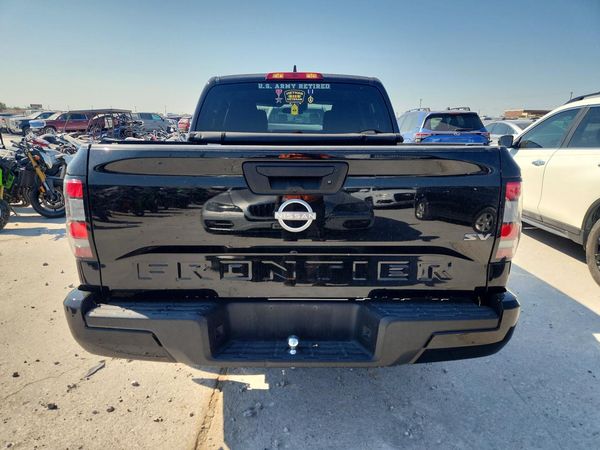 2022 NISSAN FRONTIER