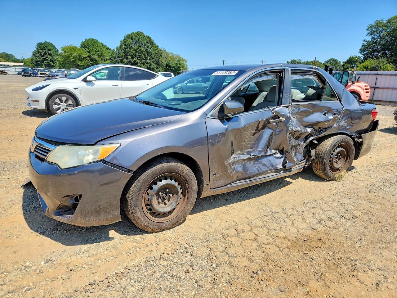 2014 TOYOTA CAMRY