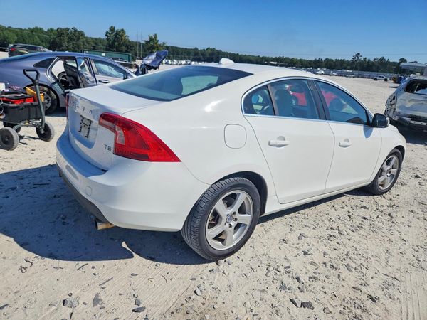 2013 VOLVO S60