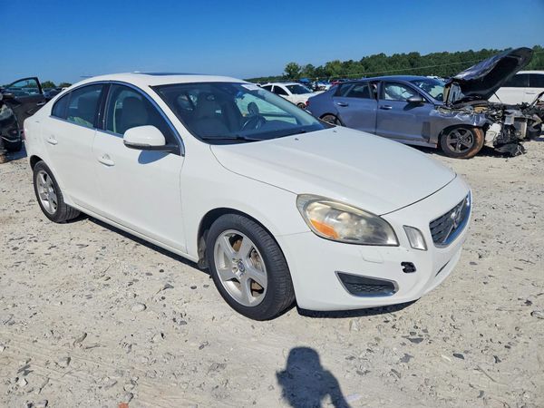 2013 VOLVO S60