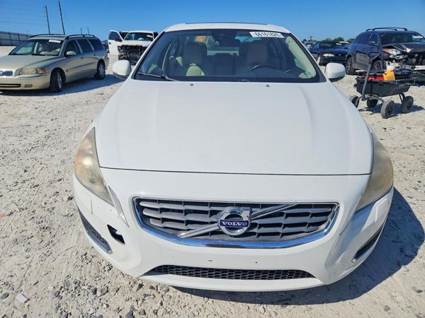 2013 VOLVO S60