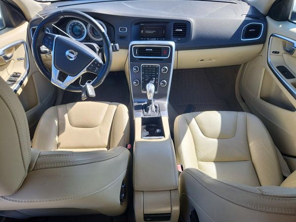 2013 VOLVO S60