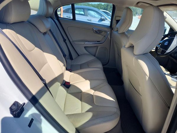2013 VOLVO S60