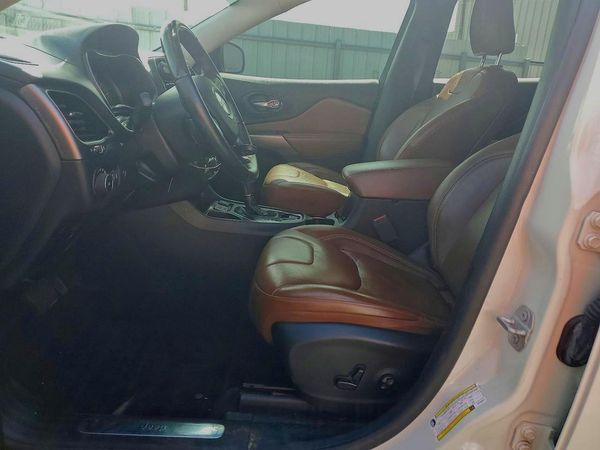 2019 JEEP CHEROKEE