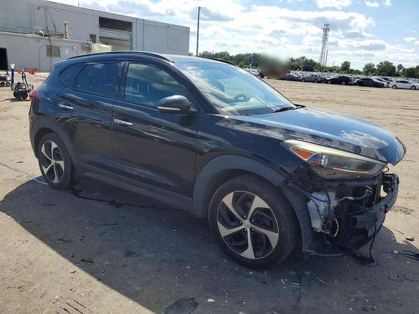 2016 HYUNDAI TUCSON