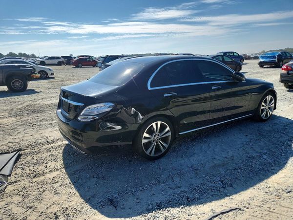 2017 MERCEDES-BENZ C C300