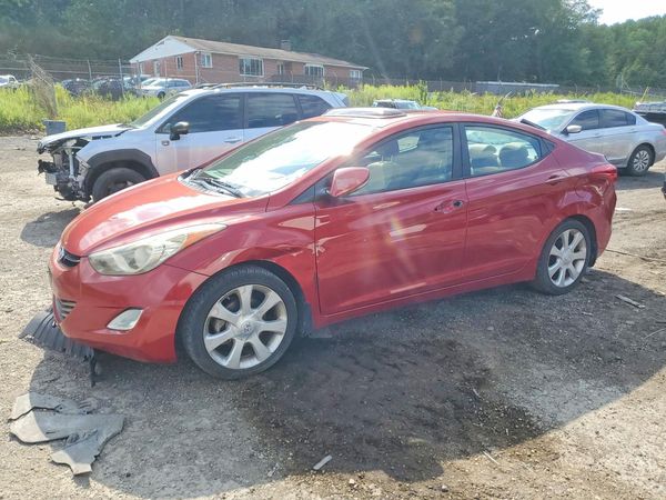 2013 HYUNDAI ELANTRA