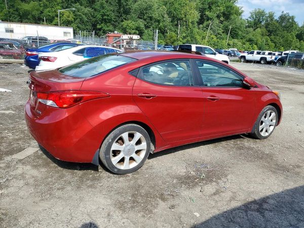 2013 HYUNDAI ELANTRA