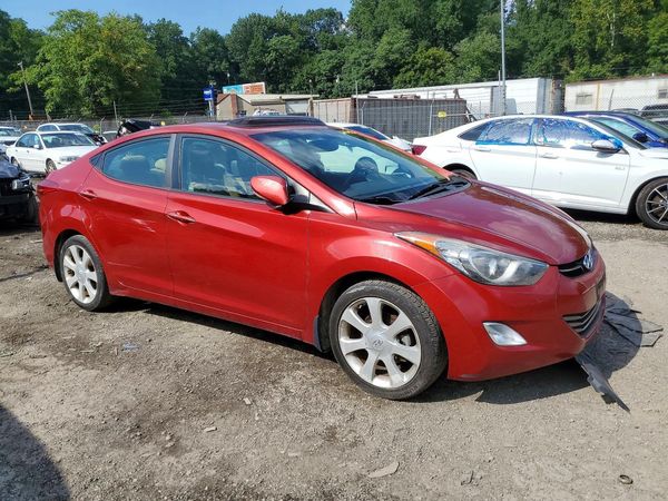 2013 HYUNDAI ELANTRA