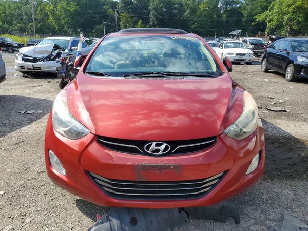 2013 HYUNDAI ELANTRA