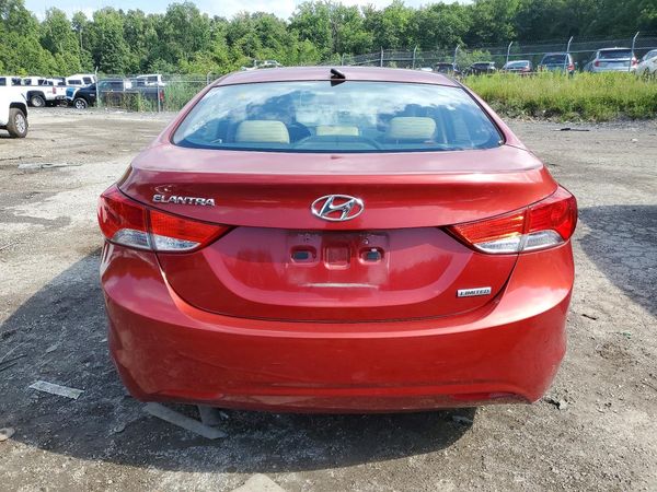 2013 HYUNDAI ELANTRA