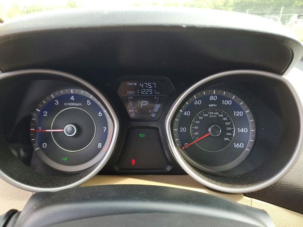 2013 HYUNDAI ELANTRA