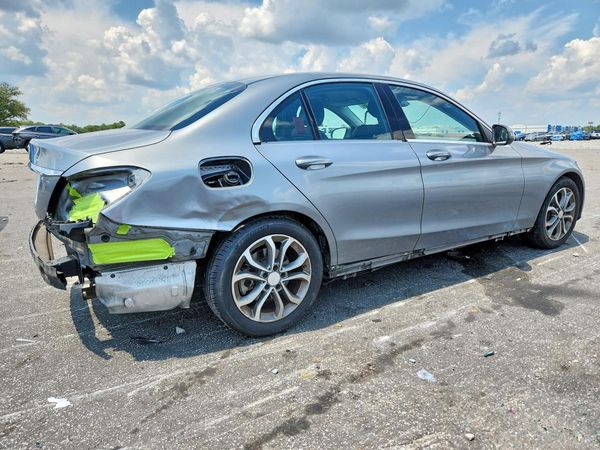 2016 MERCEDES-BENZ C C300