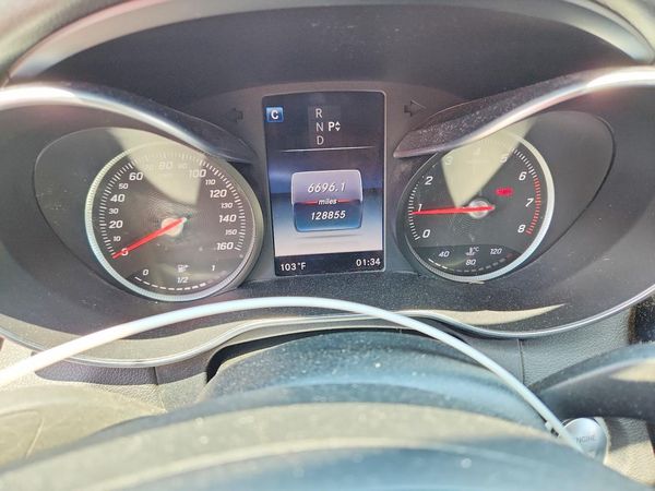 2016 MERCEDES-BENZ C C300