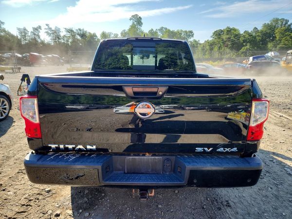 2024 NISSAN TITAN Crew Cab