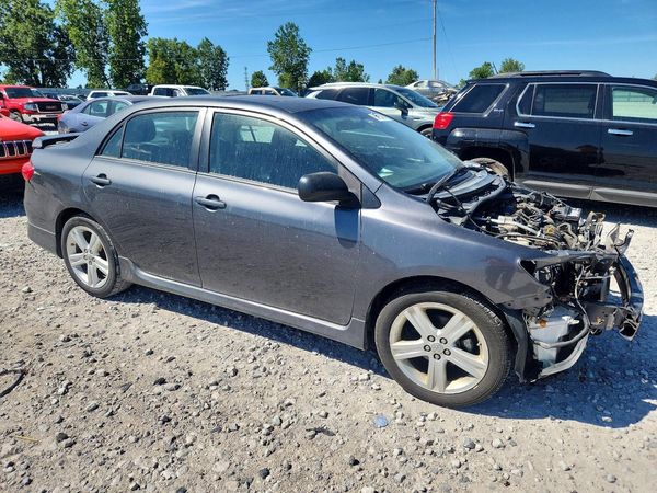 2013 TOYOTA COROLLA
