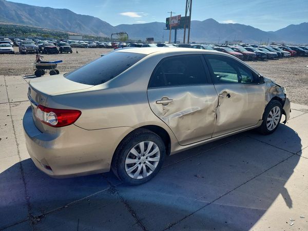 2013 TOYOTA COROLLA