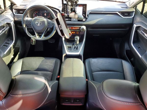 2021 TOYOTA RAV4 Limited