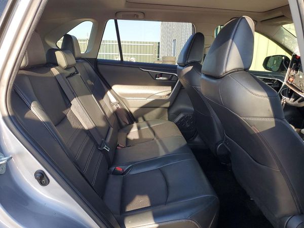 2021 TOYOTA RAV4 Limited