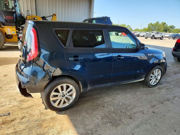 2017 KIA SOUL