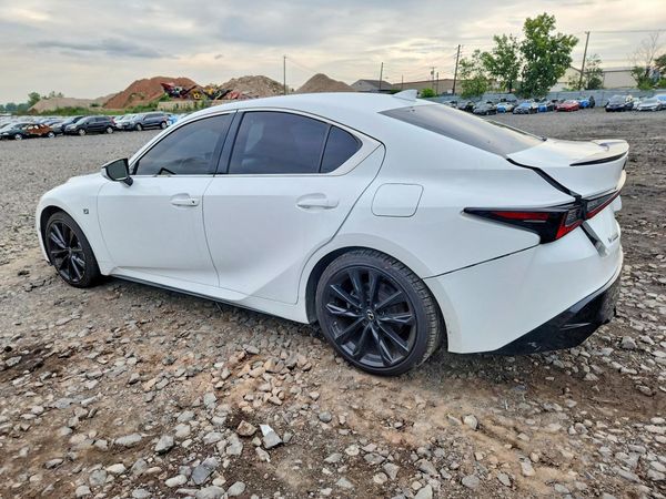 2021 LEXUS IS