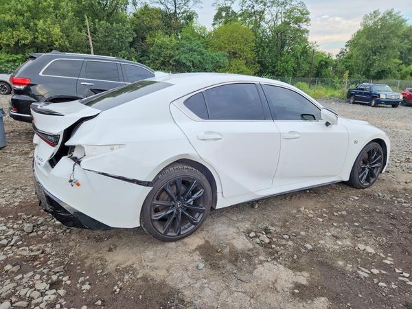 2021 LEXUS IS