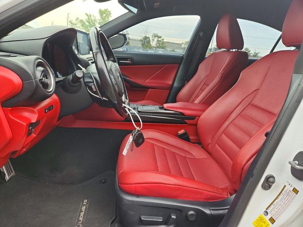 2021 LEXUS IS